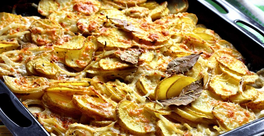 Dauphinoise Potatoes Without Cream: A Healthier, Lighter Take on the Classic French Gratin with Creamy, Herb-Infused, Golden-Baked Perfection
